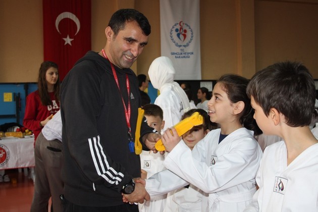 Taekwondo kuşak terfi zamanı
