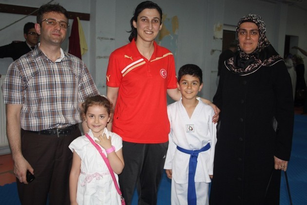 Sakaryalı Minik Taekwondocular terfi etti