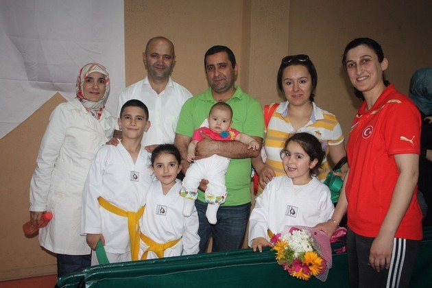 Sakaryalı Minik Taekwondocular terfi etti