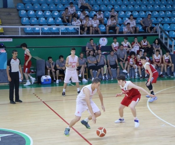 Türkiye-Bulgaristan: 100-81 (U15)