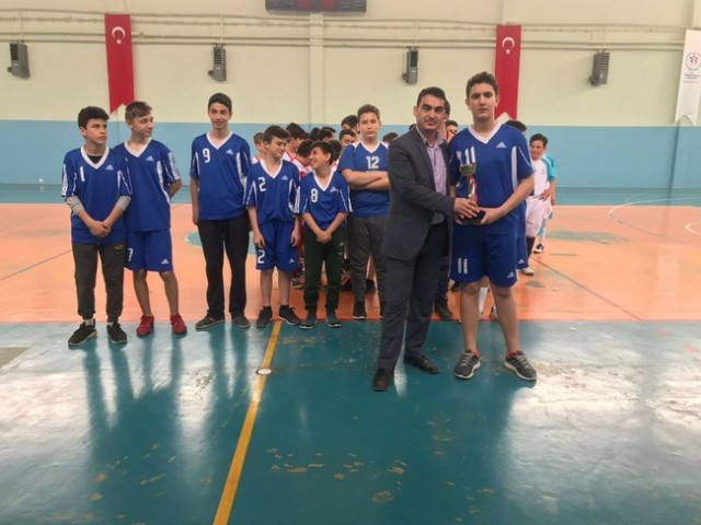 Karasu'da Hentbolun Yıldızları belli oldu