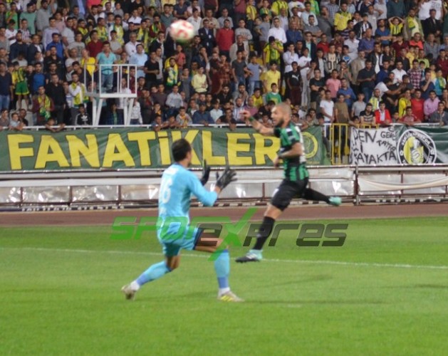 Şanlıurfaspor - Sakaryaspor: 2-2