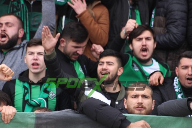 Uşakspor-Sakaryaspor maçı fotoğrafları