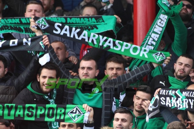 Uşakspor-Sakaryaspor maçı fotoğrafları