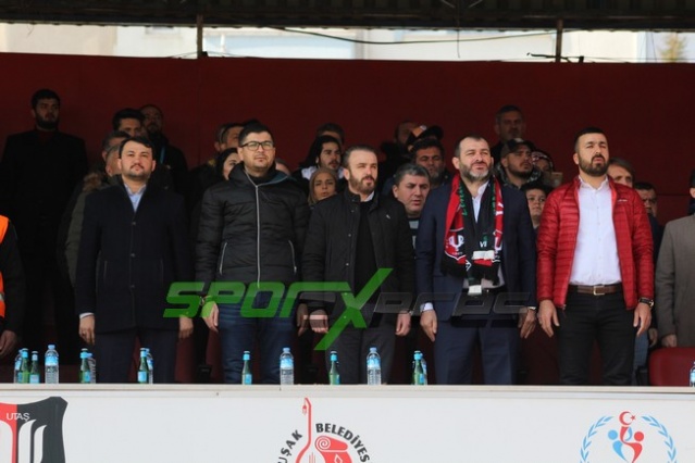 Uşakspor-Sakaryaspor maçı fotoğrafları