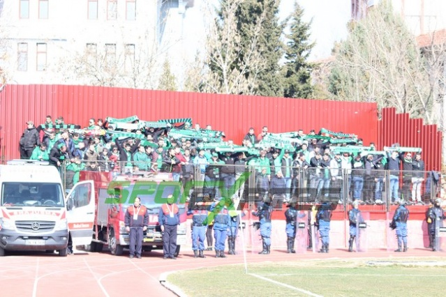 Uşakspor-Sakaryaspor maçı fotoğrafları