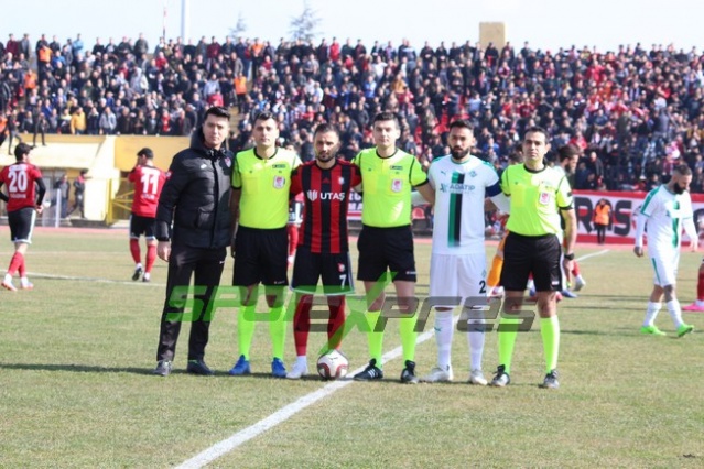 Uşakspor-Sakaryaspor maçı fotoğrafları