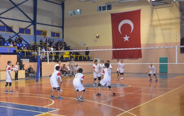 Voleybolda  Şampiyon Sabiha
