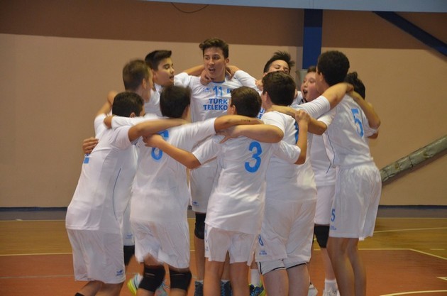Voleybolda  Şampiyon Sabiha