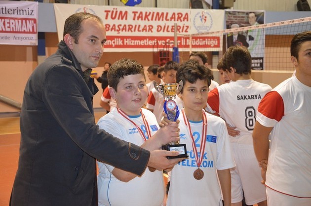 Voleybolda  Şampiyon Sabiha