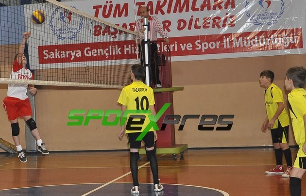 Akyazı Pazarköy : 2 – Akarca TFK: 0