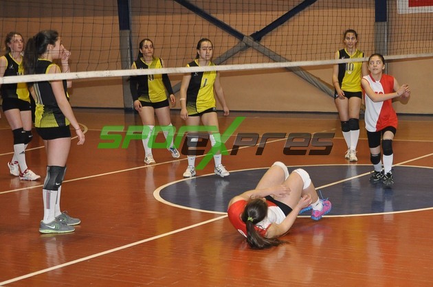 Genç kızlar Voleybol ligi devam ediyor