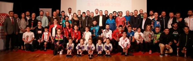 Sakarya Yılın Enleri Ödül Töreni Yapıldı