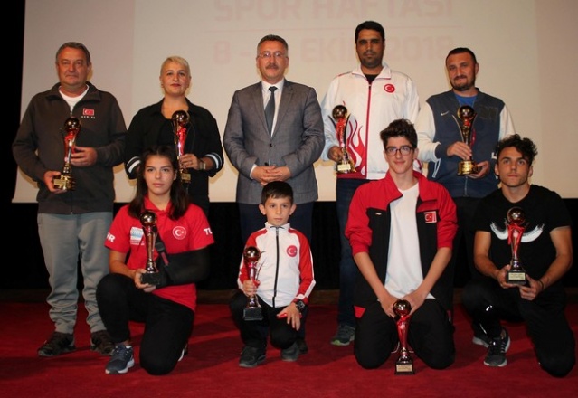 Sakarya Yılın Enleri Ödül Töreni Yapıldı