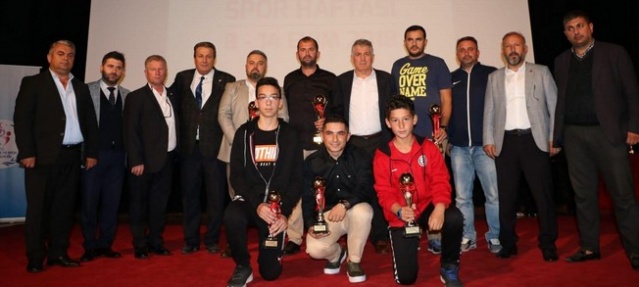 Sakarya Yılın Enleri Ödül Töreni Yapıldı