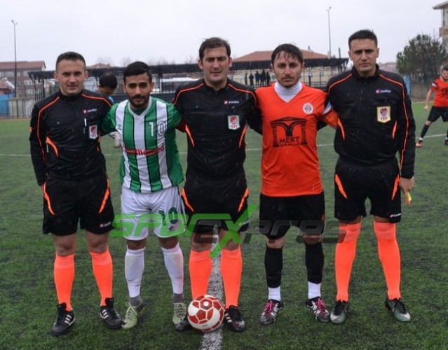 Karasu Yalıspor-Alaağaçspor. 4-2