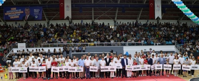 Yaz spor okulları açılışı yapıldı