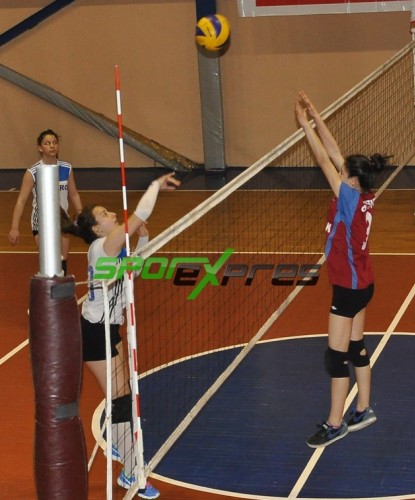 Yeni Hendekspor : 3- H.Yeniözenspor : 0