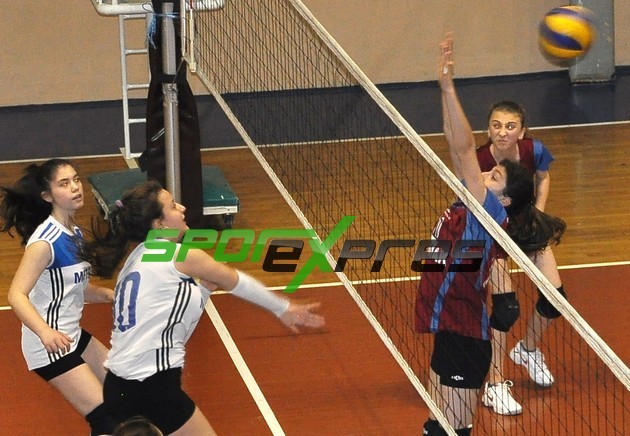 Yeni Hendekspor : 3- H.Yeniözenspor : 0