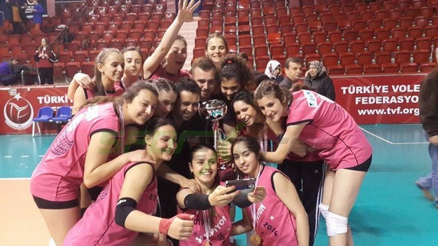 Yeni Hendek Bayan Voleybol takımı 2.Lige yükseldi