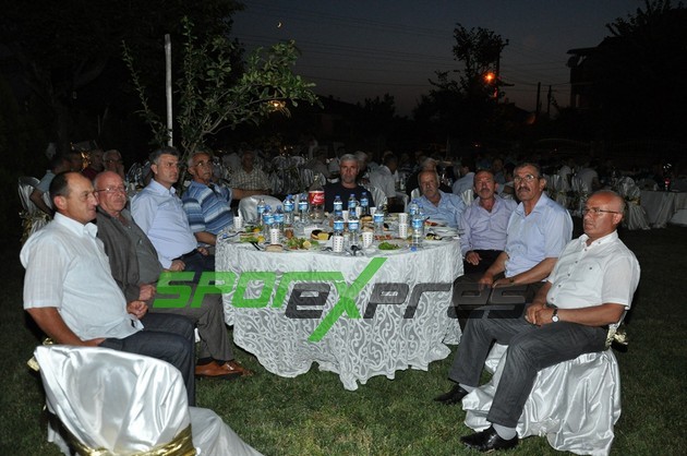 Yeşiller Gençlik şampiyonluk kupasını aldı