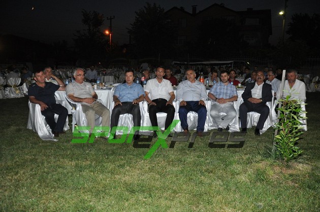 Yeşiller Gençlik şampiyonluk kupasını aldı