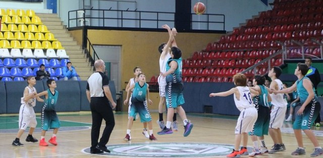 Yıldız Erkekler Basketbolda Şampiyon Şahin