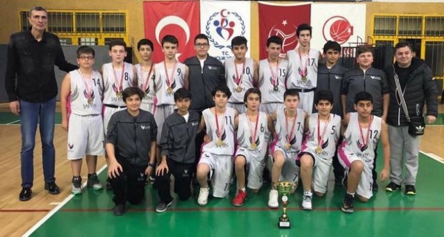 Yıldız Erkekler Basketbolda Şampiyon Şahin