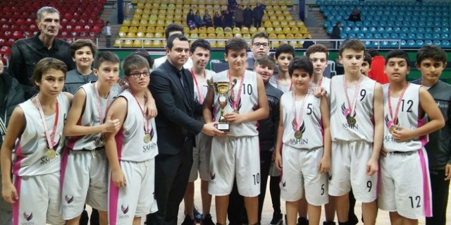 Yıldız Erkekler Basketbolda Şampiyon Şahin