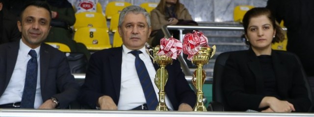 Yıldız Kızlar Basketbolda Şampiyon Neva