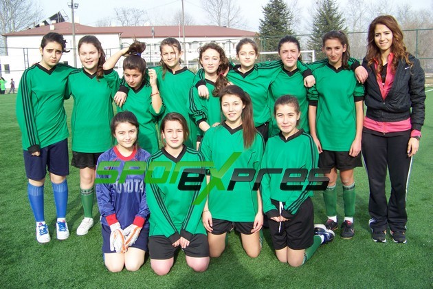 Yıldız Kızlar Futbol Ligi başladı