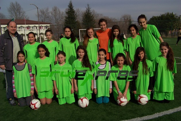 Yıldız Kızlar Futbol Ligi başladı