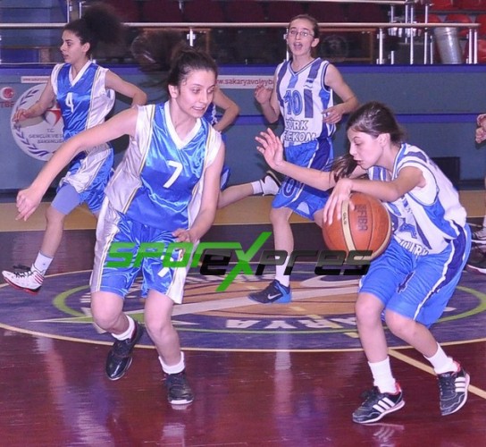 Gençlik Merkezi Gençlikspor-Telekeomspor (B) : 58-04