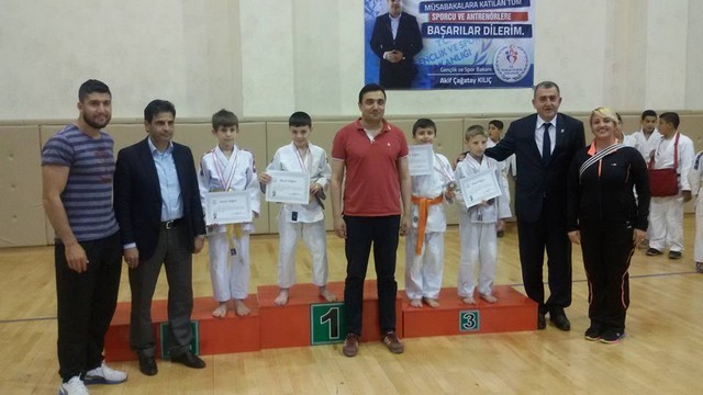 Sakaryalı Judoculardan Karabük'te Madalya Avı