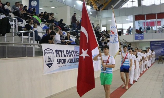 Yüzme Sakarya İl Birinciliği yarışları sonaerdi
