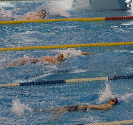Okullu Sporcular Yüzdü