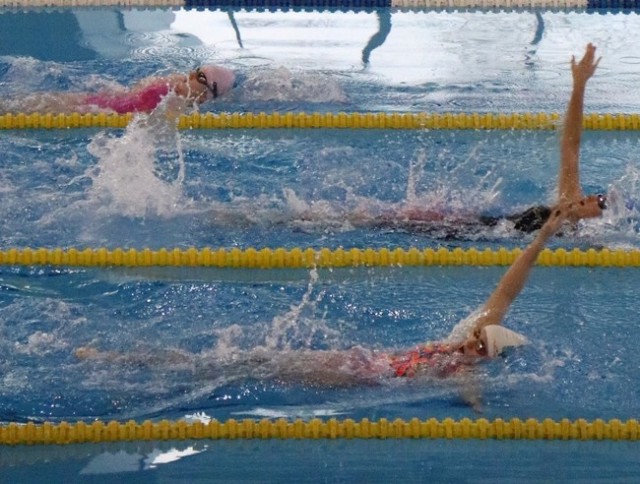 Okullu Sporcular Yüzdü