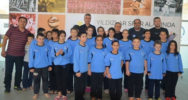 Yüzmede Analig Heyecanı Yaşandı