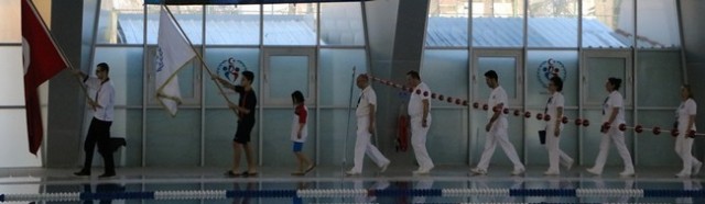 Okullu Sporcular Yüzdü