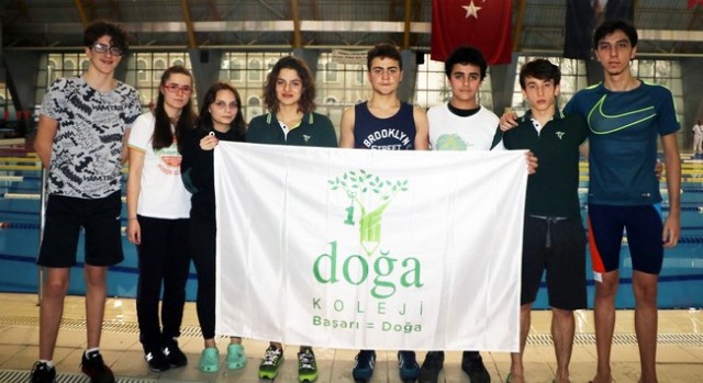 Yüzme Sakarya İl Birinciliği yarışları sonaerdi