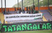 Tatangalar yalnız bırakmıyor