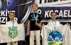 Sakarya Büyükşehir Karate'den 19 madalya