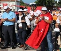 Bisikletçiler Demokrasi Meydanında
