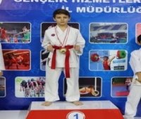 Karate'de Gençlik Şöleni