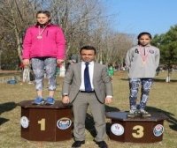 Okullu yıldız ve  gençler yarıştı