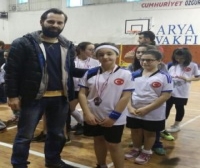 Badmintonda ödüller verildi