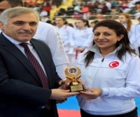 Karateciler Gaffar Okkan'ı unutmadı