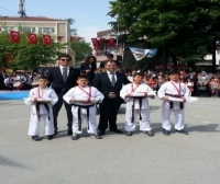 Geyveli minik karateciler 23 Nisanı  kutladı