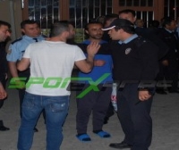 Olaylar çıktı ! Hakemlere saldırı önlenemedi..