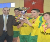 Yıldızlar Hentbol’da Şampiyon Üzeyir Garih